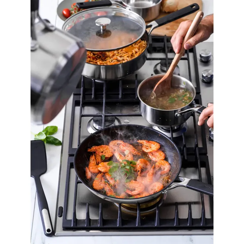 Stainless Steel Koekenpan 28cm - PFAS-vrije antikleeflaag - Koekenpan inductie - Keramische pan - Ovenbestendig tot 160°C - Koudgrepen - Zilver de KitchenAid en Argent – photo produit 4 sur 5