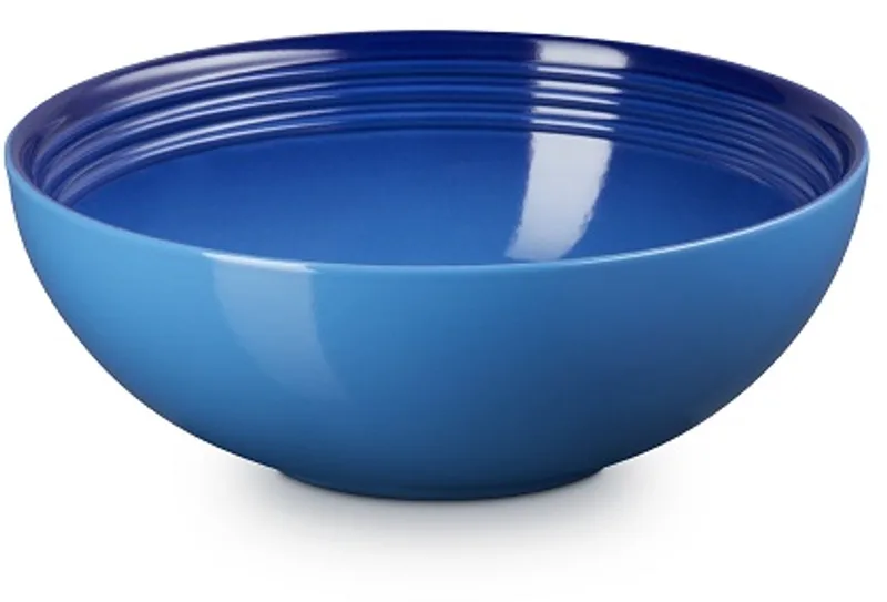 aardewerken serveerschaal | 24 cm | 2,2 l | Azuurblauw von Le Creuset in Blau – Produktfoto