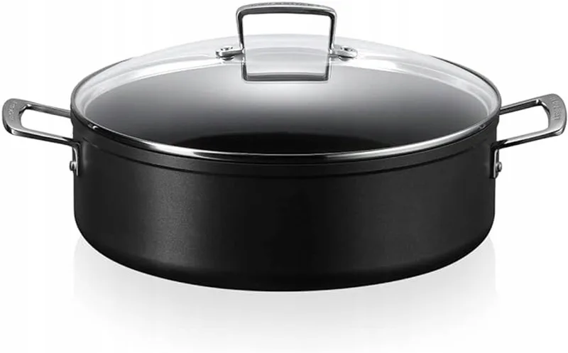 Aluminium Braadpan met Antiaanbaklaag en Glazen Deksel, 30 cm by Le Creuset in Black – product photo