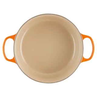 Braadpan Signature Oranjerood – Ø 22 cm / 3,3 Liter – Middelgrote Gietijzeren Stoofpan – Voor Soepen, Stoofschotels of Braden – Met Vuurvaste Oranje Emaille – Oven- en Inductiegeschikt – Tijdloos Frans Design by Le Creuset in Oranje Rood – product photo 2 of 4