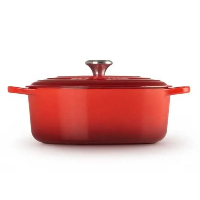 Braadpan Signature Ovaal – Ø 29 cm / 4,7 Liter – Klassieke Ovale Gietijzeren Braadpan – Rode Emaille Coating – Voor Braden, Stoven en Serveren – Geschikt voor Oven, Inductie en Meer by Le Creuset in Kersenrood – product photo 5 of 5
