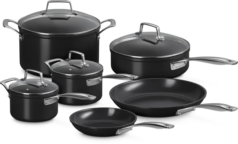 Essential Keramische Kookpannenset 6-delig by Le Creuset in Black – product photo
