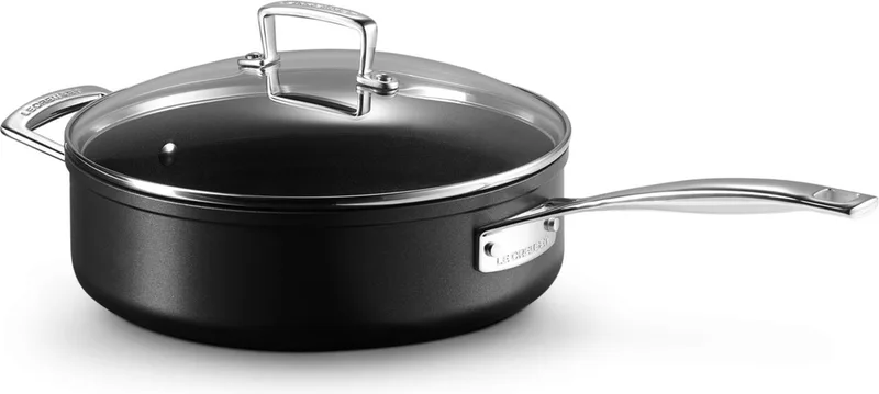 Essential Non-Stick Ceramic Hapjespan - 26 cm Met Deksel by Le Creuset in Multicolour – product photo
