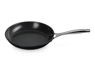 Essential Non Stick Koekenpannenset 20 + 26 cm - Keramische Antiaanbaklaag - Inductie - PFAS vrij fra Le Creuset i Sort – produktbillede 2 af 5