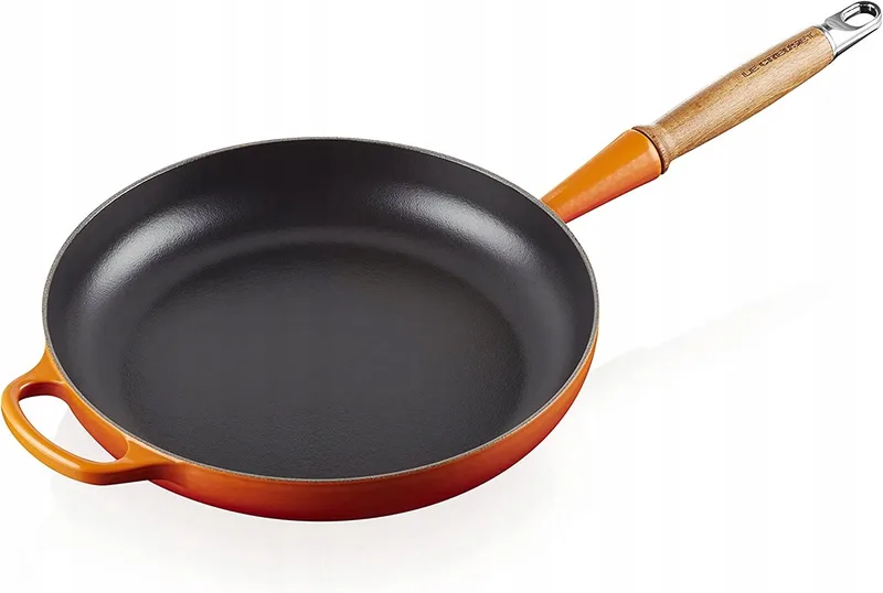 geëmailleerd gietijzeren Signature koekenpan met houten handvat - Ø 28 cm / 2,6liter - oranjerood by Le Creuset in Oranje Rood – product photo