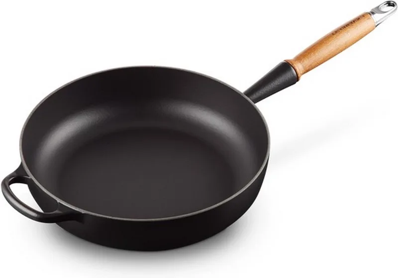 gietijzeren Signature hapjespan met twee handvaten - 28 cm / 3.2 liter - zwart by Le Creuset in Mat Zwart – product photo
