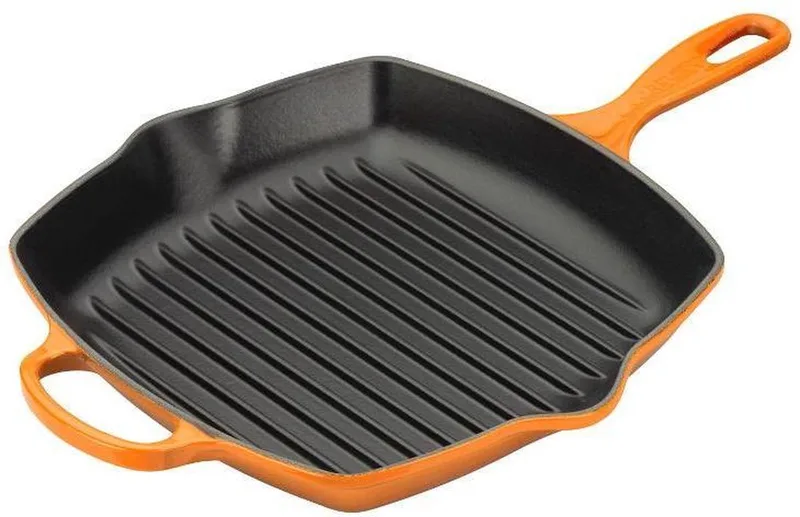 Grillpan Signature - 26 x 26 cm - Geëmailleerde Anti-aanbaklaag - Geschikt voor Alle Warmtebronnen, inclusief Inductie - Vaatwasserbestendig - Levenslange Garantie by Le Creuset in Oranjerood – product photo 1 of 3