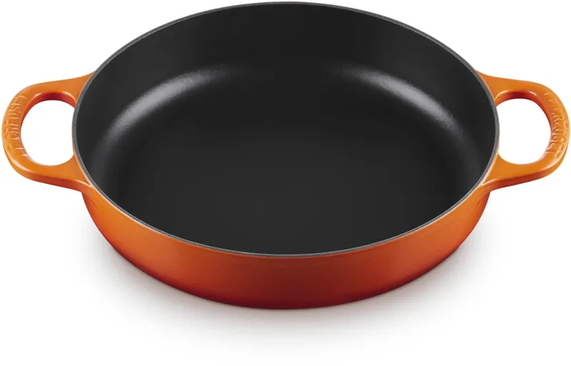 Hapjespan met twee handvatten Ø 28cm 3,2l by Le Creuset in Oranjerood – product photo