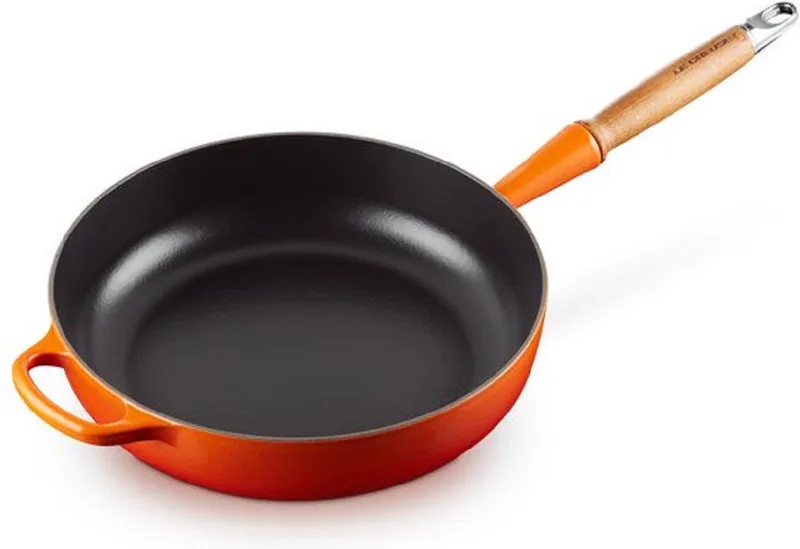 Hapjespan Signature Sauteuse - Ø 28 cm / 3,6L - Geëmailleerde Anti-aanbaklaag - Duurzaam, Vaatwasserbestendig en Ideaal voor Sauteren en Braden von Le Creuset in Oranjerood – Produktfoto
