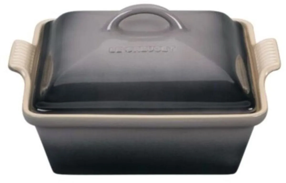 Heritage Ovenschaal met Deksel Vierkant 23cm van Le Creuset in Flint – productfoto