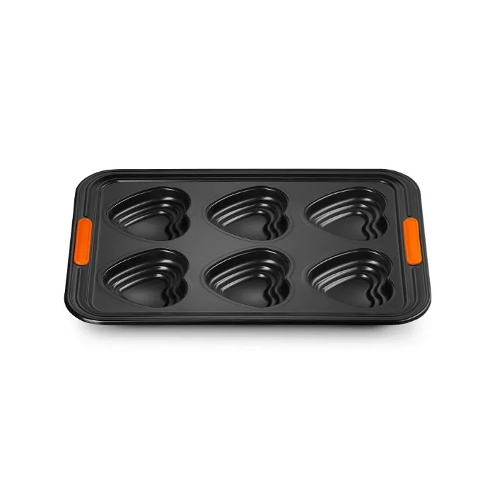 L' Amour - Bakvorm hart 6 stuks fra Le Creuset – produktbillede