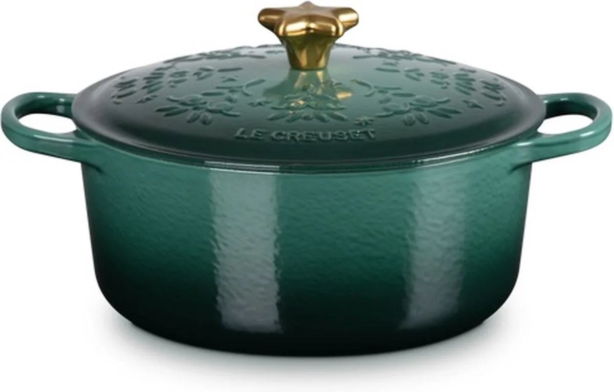 Santa's Specials - Braadpan Kerstboom 24cm 4,20l Artichaut by Le Creuset in Green – product photo