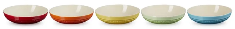 Set van 5 diepe borden in aardewerk - 20cm von Le Creuset in Kersenrood – Produktfoto