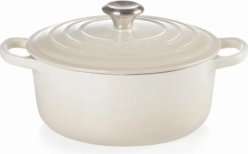 Signature - Braadpan - Stoofpan - Vaatwasserbestendig - Geschikt Voor Alle Warmtebronnen - 28cm - Wit by Le Creuset in Meringue – product photo