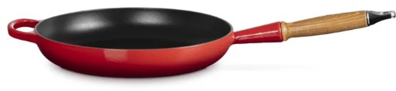 Signature Gietijzeren Koekenpan 28 cm, Hout by Le Creuset in Kersenrood – product photo
