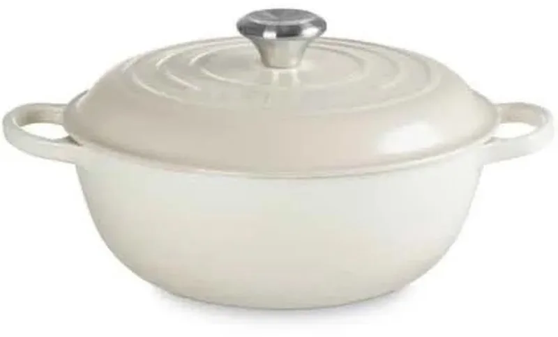 Signature Marmite Braadpan Hoog 26cm von Le Creuset in Meringue – Produktfoto