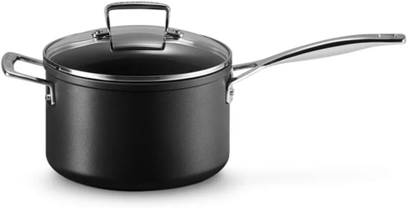 Steelpan Essential Non-Stick Ceramic met Glazen Deksel en Hulphandvat - Ø 20 cm / 3.8 liter - Keramische Antiaanbaklaag - Geschikt voor Inductie en Alle Warmtebronnen - Vaatwasmachinebestendig (Handwas Aanbevolen) by Le Creuset in Black – product photo