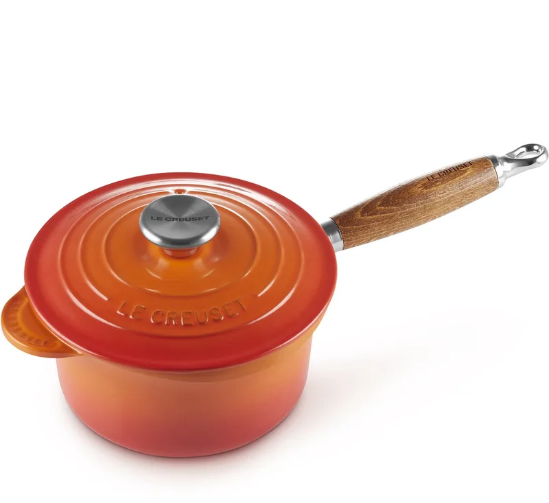 Steelpan - met deksel - Tradition - Oranjerood - ø 18 cm / 1.8 Liter by Le Creuset in Oranje Rood – product photo