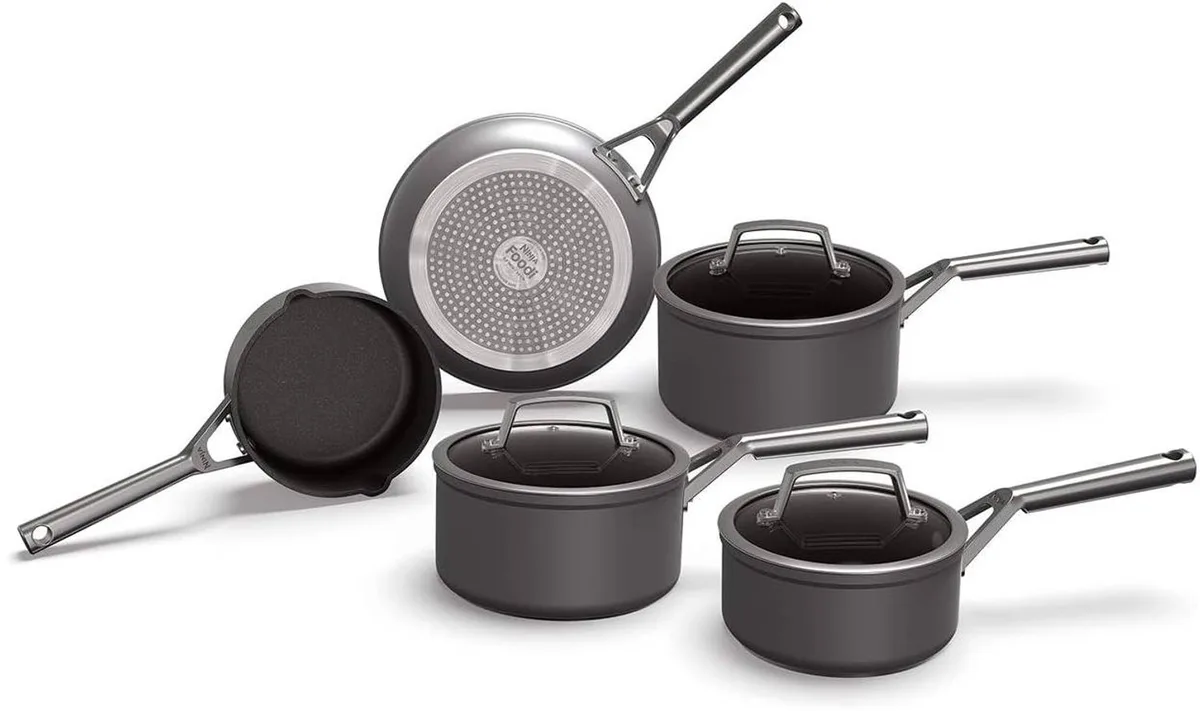 Foodi C35000EU Zerostick Pannenset - 5 delige kookset - Geschikt voor alle warmtebronnen, inclusief inductie - Ovenbestendig tot 260°C - Vaatwasserbestendig - Zwart by Ninja in Grey – product photo