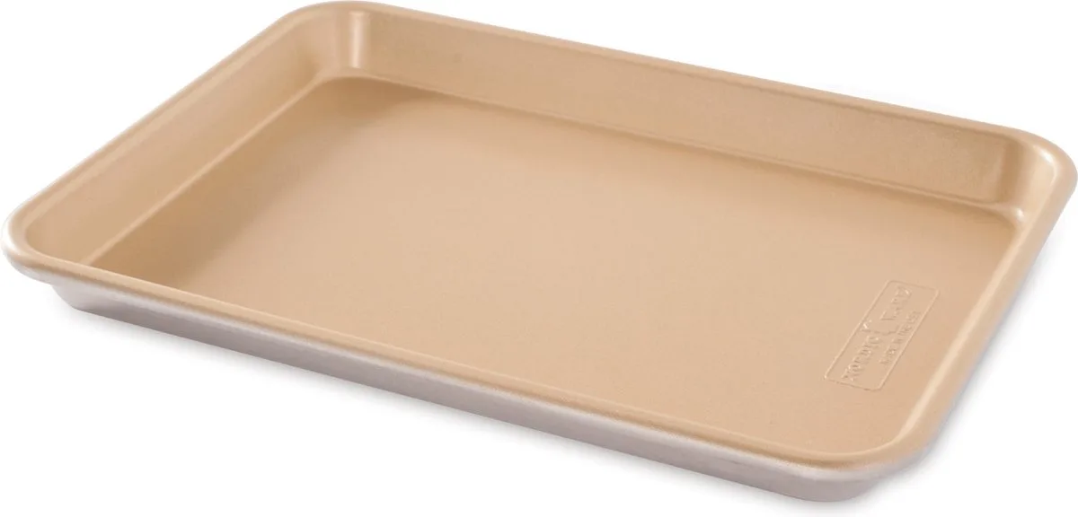 Bakplaat, Non Stick, 33 x 24,4 cm, Aluminium van Nordic Ware in Goud – productfoto
