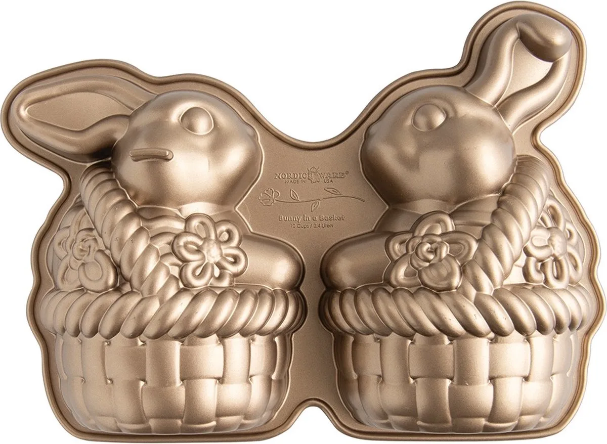 Bakvorm "Bunny in a basket" från Nordic Ware i Parelmoer – produktbild