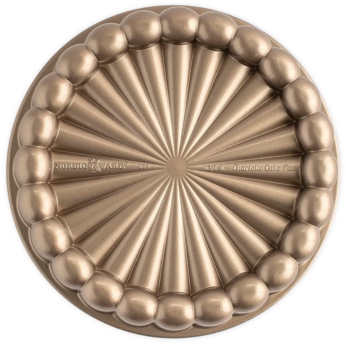 Bakvorm "Charlotte Cake Pan" van Nordic Ware in Goud – productfoto