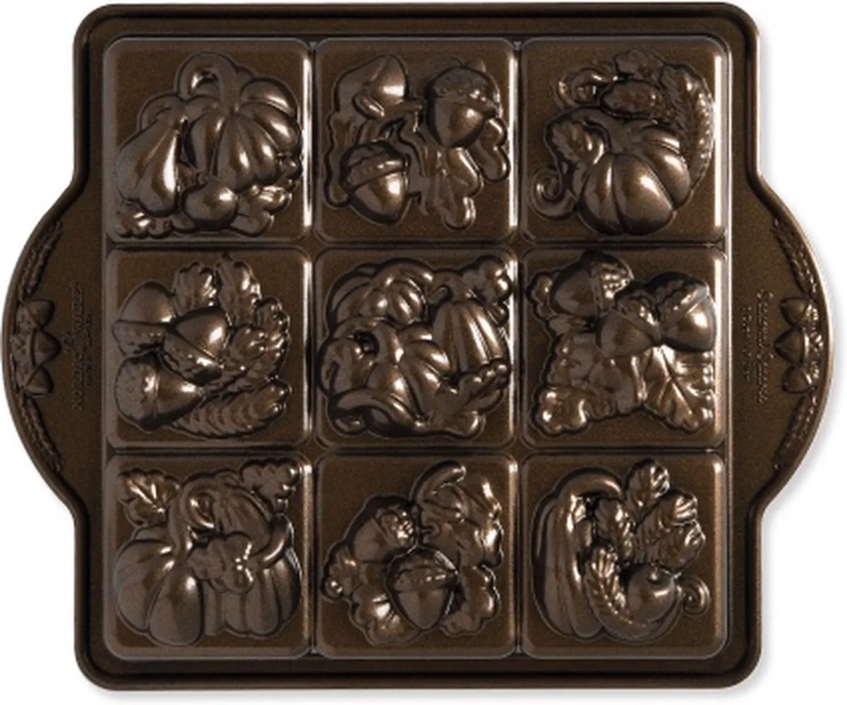 Bakvorm "Seasonal Squares Pan" by Nordic Ware in Bronze – product photo