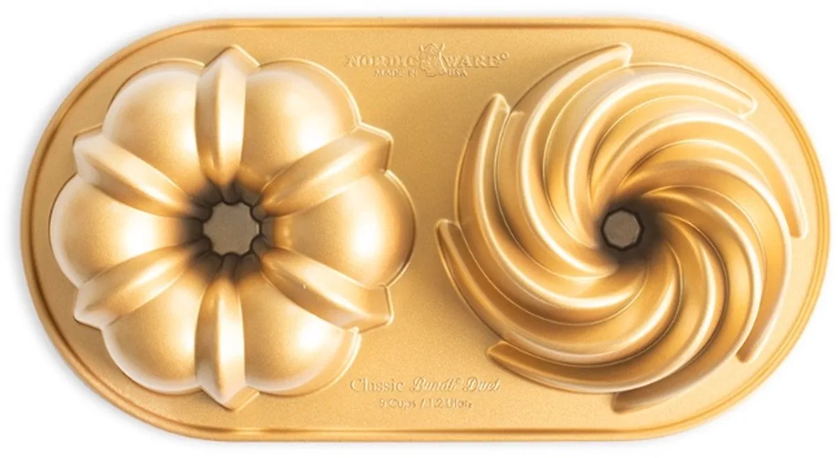 Tulband Bakvorm ''Classic Bundt Duet'' van Nordic Ware in Goud – productfoto