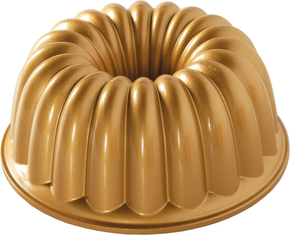 Tulband Bakvorm "Elegant Party Bundt Pan" van Nordic Ware in Goud – productfoto
