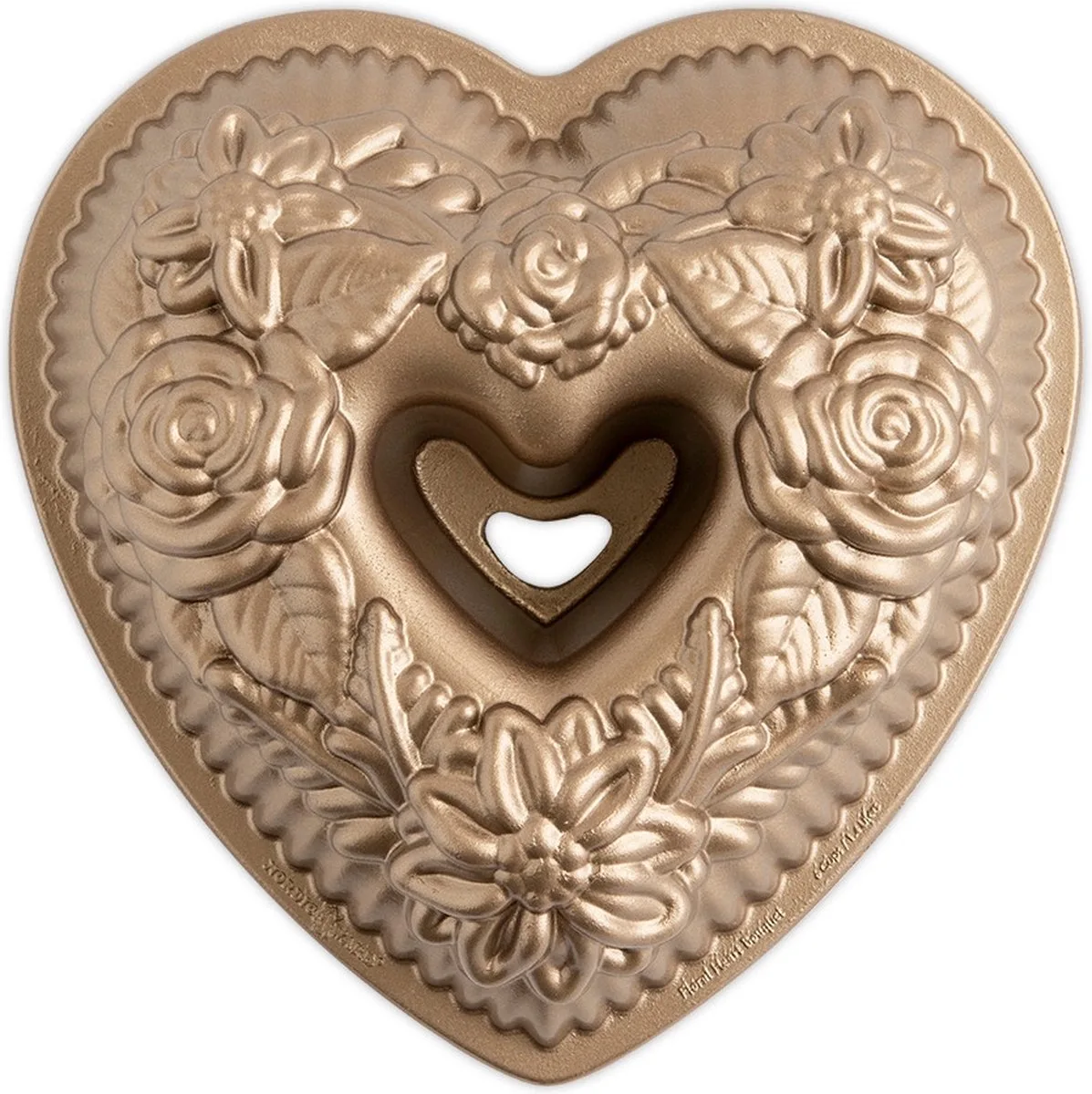 Tulband Bakvorm "Floral heart bundt pan" van Nordic Ware in Parelmoer – productfoto