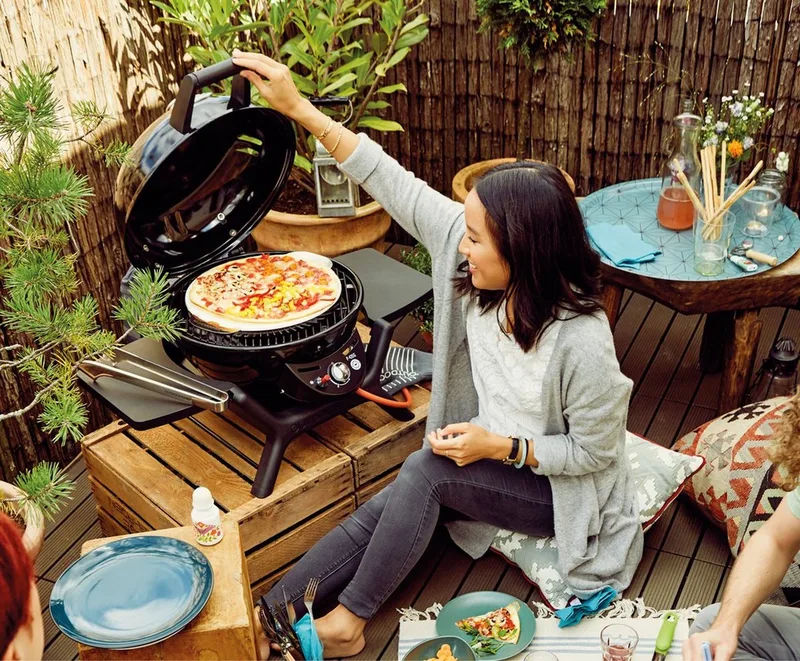 BBQ van Outdoorchef in Zwart – productfoto