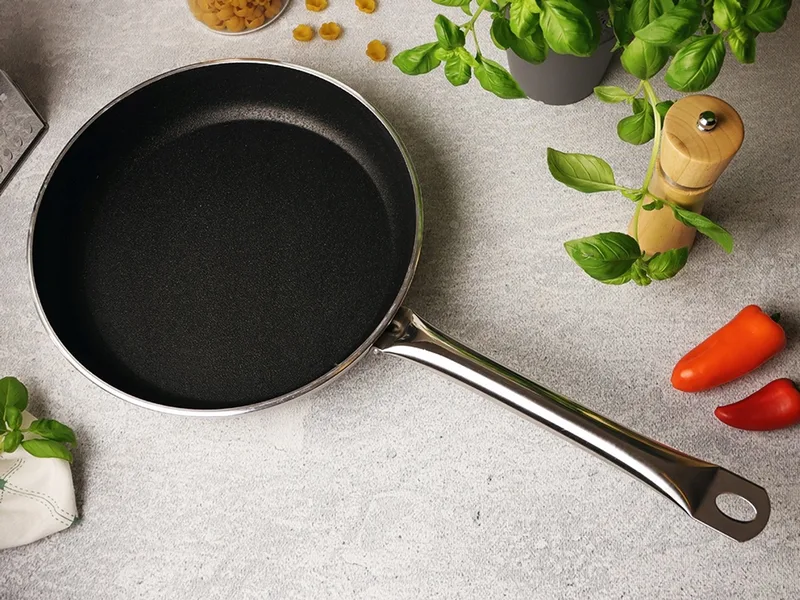 ST Koekenpan 24 cm - Hoogwaardige Aluminium Pan de Pintinox en Gris – photo produit