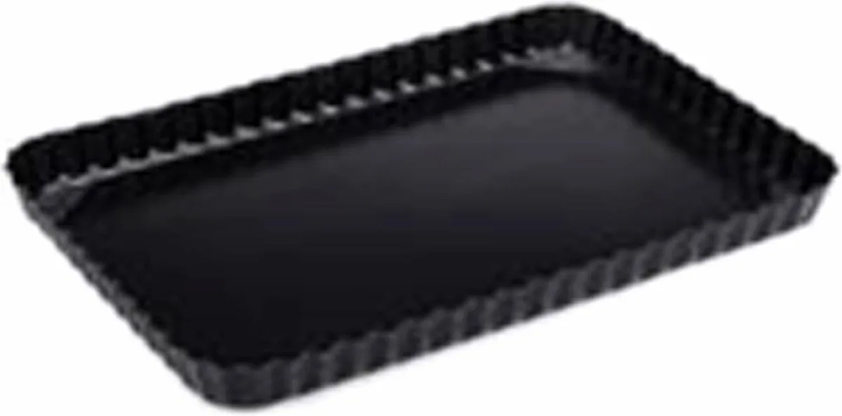 geribde taart-/quichevorm - anti-aanbaklaag - losse bodem - 31x21x3cm van Point-Virgule in Zwart – productfoto