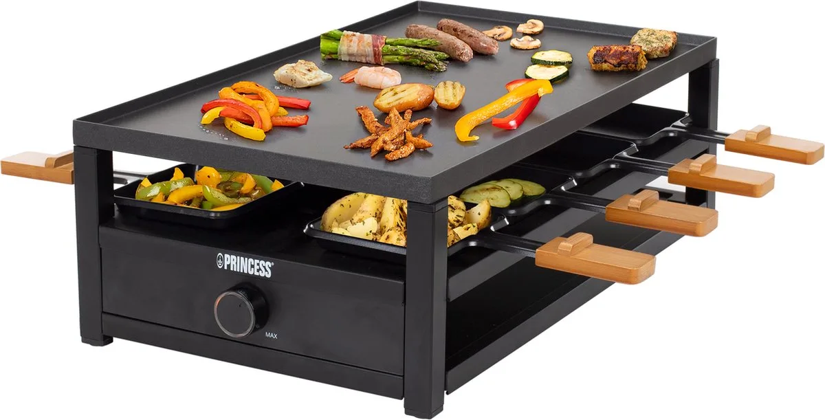 Gourmetstel 162655 - Black Steel Raclette - Grill & Bakplaat - 8 personen - Groot 44 x 25cm - met bamboe - Regelbare thermostaat - 1300W - 1,5 meter snoer - 8 pannetjes van Princess in Zwart – productfoto