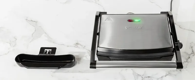 Panini Grill Pro 112425 – Contactgrill groot 30 x 27cm - Tosti apparaat - Grill apparaat - Zwevend bovendeksel – Regelbare thermostaat - 2000W by Princess in Rvs – product photo 2 of 2