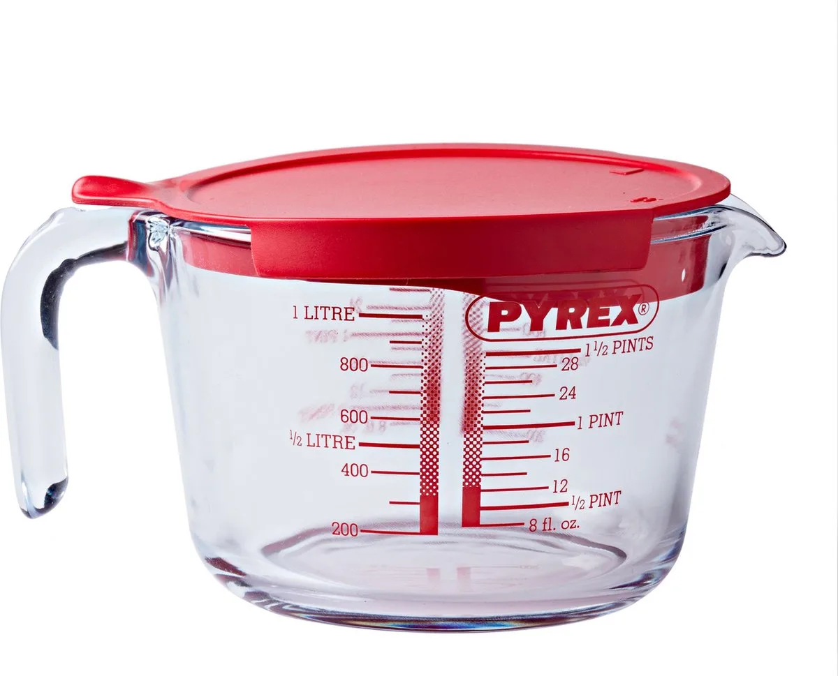 MAATBEKER 1L MET DEKSEL van Pyrex in Transparant met rode deksel – productfoto