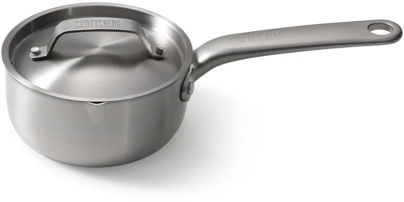 Steelpan met deksel - Stainless Steel - 14 cm - 1 L - Inductie - Ovenbestendig - Met schenktuit - RVS - Alle warmtebronnen från Skottsberg i Silver – produktbild