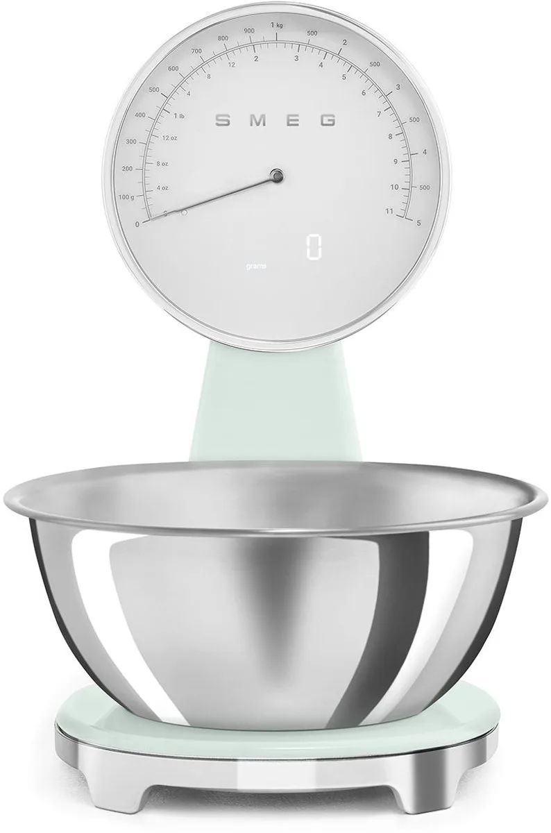 KSF01PGWW Keukenweegschaal - Analoog & Digitaal - 5 kg - RVS Kom 1,8L - USB Oplaadbaar - LCD Display - Tarrafunctie - '50s Style van Smeg in Watergroen – productfoto