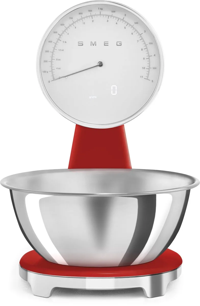 KSF01RDWW Keukenweegschaal - Analoog & Digitaal - 5 kg - RVS Kom 1,8L - USB Oplaadbaar - LCD Display - Tarrafunctie - '50s Style van Smeg in Rood – productfoto
