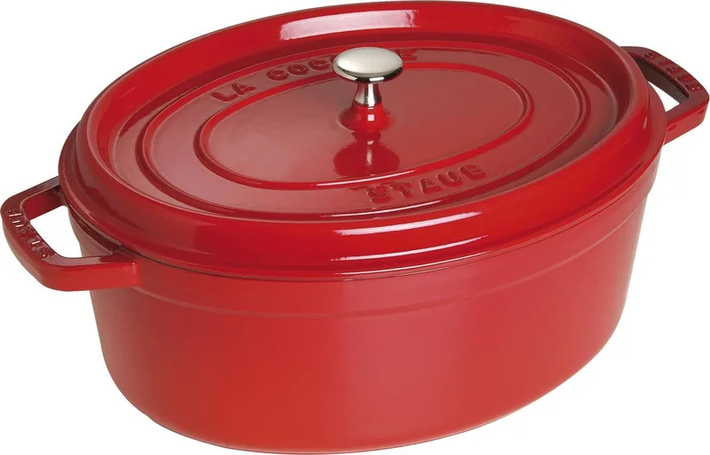 Braadpan Ovaal Cocotte Kers - ø 37 cm / 8 liter van Staub in Rood – productfoto