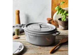cocotte - ovaal - 31 cm - grafietgrijs van Staub in Grijs – productfoto 5 van 5
