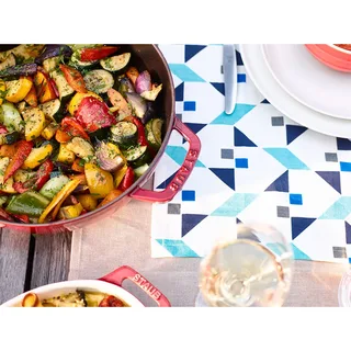 Hapjespan Chistera - Kersenrood - ø 24 cm / 2.4 liter by Staub in Red – product photo 3 of 5