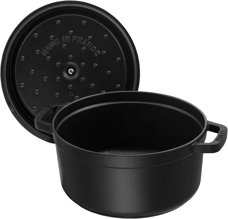 Runde Cocotte aus Gusseisen, 6-1/4 Quart, Mattschwarz fra Staub – produktbillede