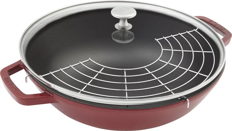 Wokpan Kers - ø 30 cm / 4.4 liter - Geëmailleerde anti-aanbaklaag by Staub in Red – product photo