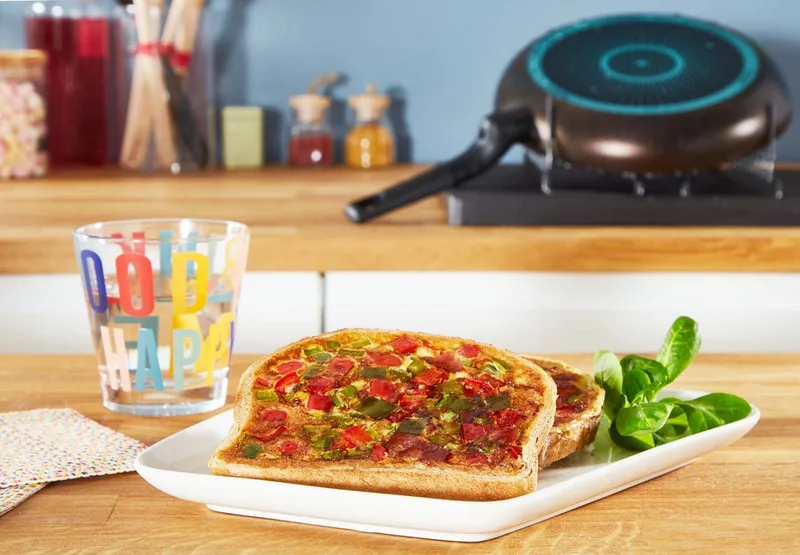 Easy Cook & Clean Koekenpan - Ø32cm - Niet geschikt voor Inductie - Anti-aanbaklaag - Aluminium från Tefal i Svart – produktbild 4 av 5