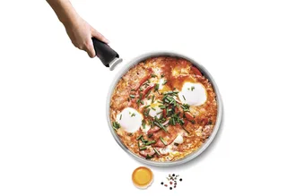 Ingenio Emotion L8969345 – 3-delige pannenset – Inox braadpannen 24/28 cm – Afneembare handgreep – Stapelbaar – Inductiegeschikt – Ovenbestendig – Zonder coating von Tefal in Silber – Produktfoto 5 von 5