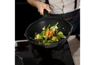 Robusto - Wokpan - Ø 28 cm - Geschikt voor Inductie - RVS - Anti-aanbaklaag von Tefal in Schwarz – Produktfoto 5 von 5