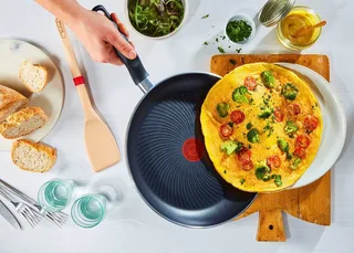 Start'easy koekenpan - 24 cm -Geschikt Voor Alle Warmtebronnen by Tefal in Black – product photo 4 of 5
