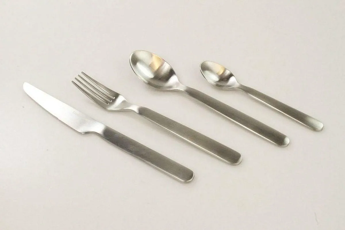 Chef roestvrij staal bestek lepel + vork + mes + kleine lepel by Tupperware in Silver – product photo