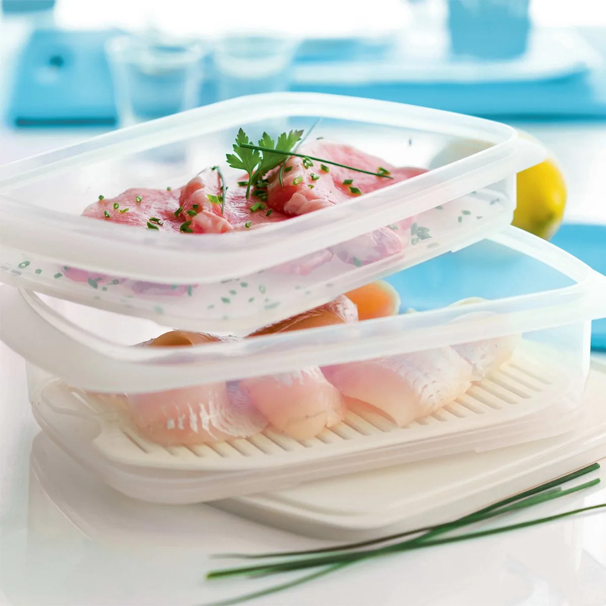 Cool Stackable Set van 2 - Stapelbare Vleeswarendozen - Vershouddoos voor Vleeswaren - Worst container - Vleeswaren bewaardoos voor Koelkast - Set Vershouddozen - met Deksel by Tupperware in Multicolour – product photo